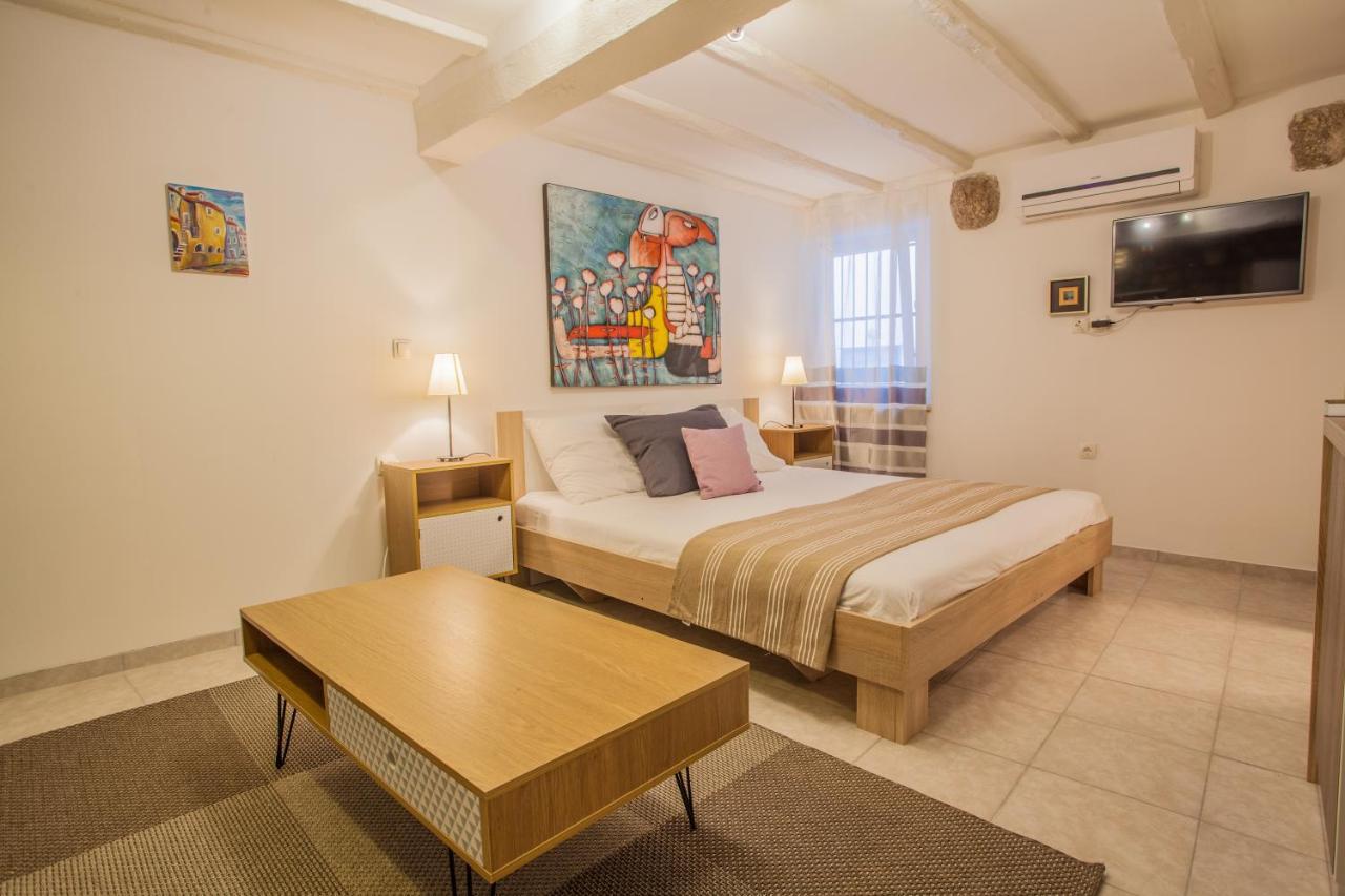 Honey Art Apartment Cres Extérieur photo
